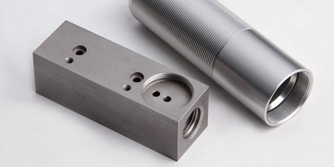 為什么鋁型材加工件孔眼周圍很難形成氧化膜？