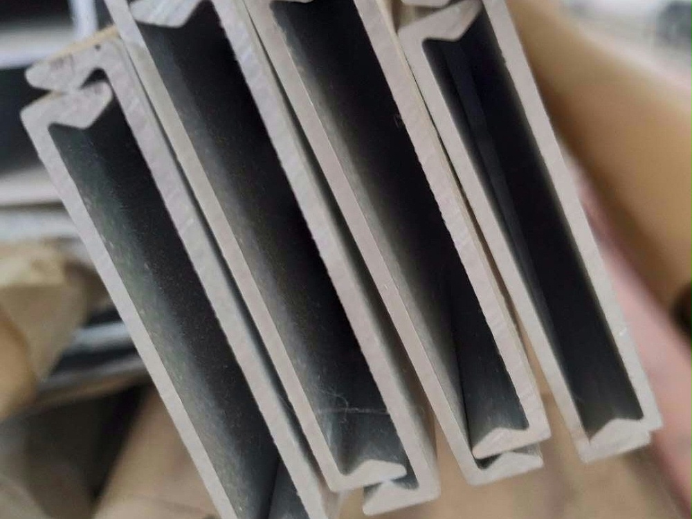 鋁合金線槽蓋板廠家生產(chǎn)線槽鋁型材 尺寸多 規(guī)格全 鋁合金蓋板